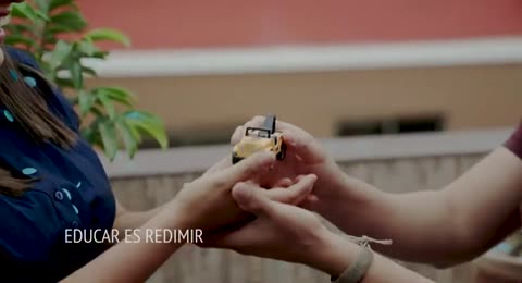 Educar es Redimir    Video Clip  360p 