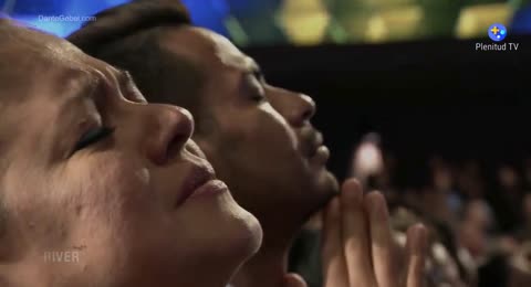 Dante Gebel   Al Que Est   Sentado En El Trono   River Arena  Online Video Cutter Com  2