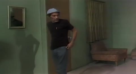 El Chavo Del 8   1975   Temporada 1975   5   El Cumplea  os De Don Ram  n mp4  el chavo del 8 1975 temporada 1975 28 viendo el partido de futbol 20240228 1826   El Chavo Del 8   1975   Temporada 1975   5   El Cumplea  os De Don Ram  n mp4 