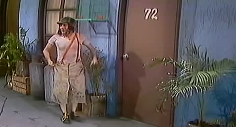 El Chavo Del 8   1976   Temporada 1976   26   Pelea Por El Tendedero  Confusi  n de Sombreros   El Chavo Del 8   1976   Temporada 1976   26   Pelea Por El Tendedero  Confusi  n de Sombreros  
