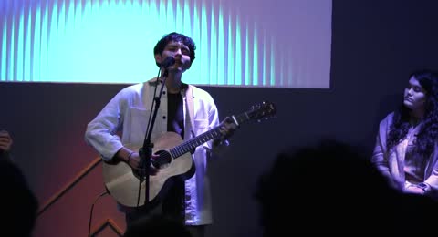 32 El Fuego de Tus Ojos  Fogo em Teus Olhos    Que Ruja El Le  n  Ruja o Le  o    Elevate Worship 720P HD 