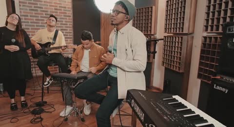 Denicher pol   Amigos   Medley   Quiero llenar tu trono de alabanza   Santo  Santo  Santo 720P HD 