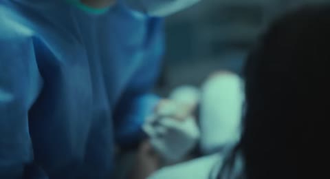 Maria Becerra   CORAZ  N VAC  O  Official Video 