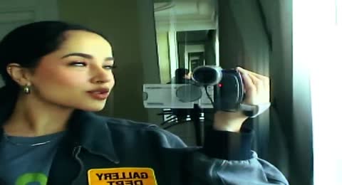 Becky G  Daviles de Novelda   AMANTES  Official Video  720P HD 