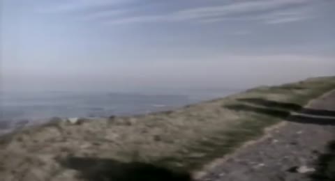 Simply Red   Holding Back The Years