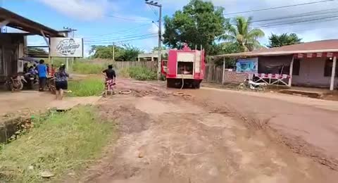 Fuga de gas en barrio San Pedro en cercan  as a la Unidad Acad  mica Cobija