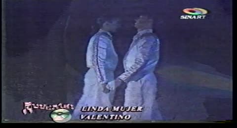 Valentino   Linda mujer Doutico com