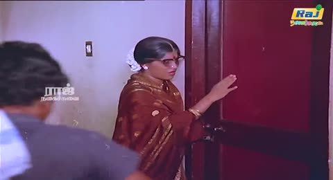 SSYouTube online                                                                                           Chinna Veedu Movie Comedy  K  Bhagyaraj  Raj Nagaichuvai 720p