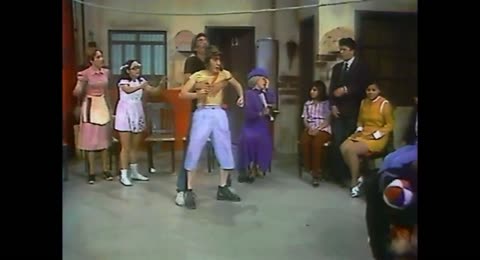 Chaves S01E06 Quem Canta Seus Males Espanca   O Doente 720p WEB DL AAC2 0 x264 Tars