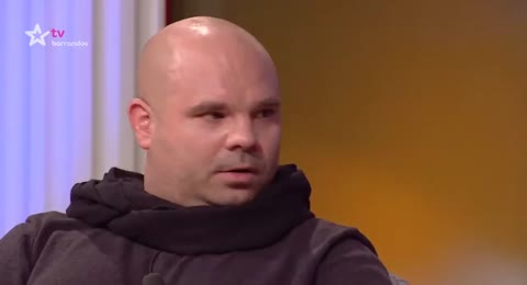 Nebezpe  n   vztahy live  2017 61    Chorobn   pot  eba pozornosti